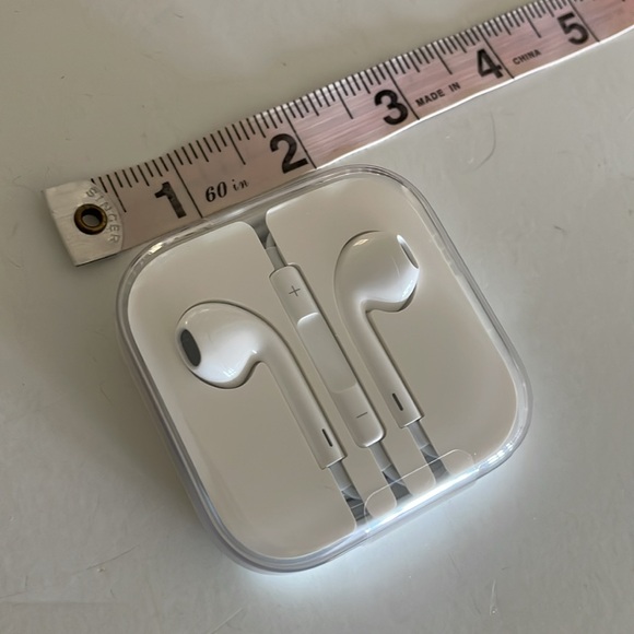 OEM Apple EarPods Wired 3.5mm Headphone Plug - Picture 6 of 16